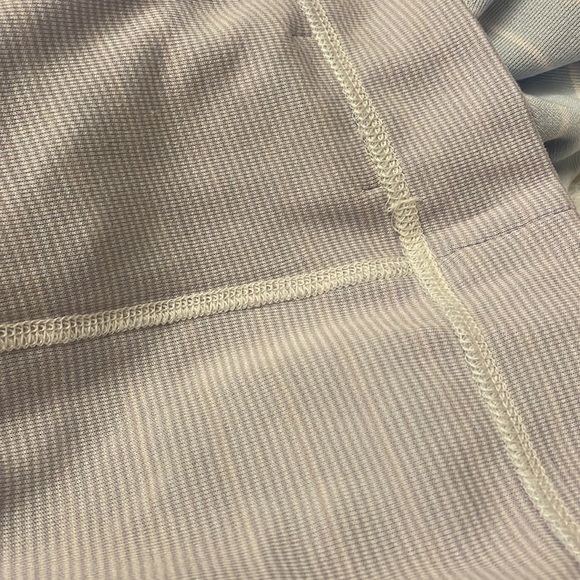 LAND’S END Women’s striped RELAXED FIT  REVERSIBLE TOP.  SIZE LARGE - Picture 15 of 16